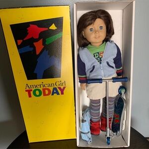 Lindsey Bergman American Girl Doll with Accessories 2001 GOTY pleasant company